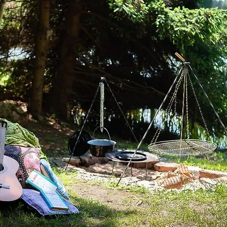 בית נופש Forest, Lake, Fireflies, Campfire - What Else
