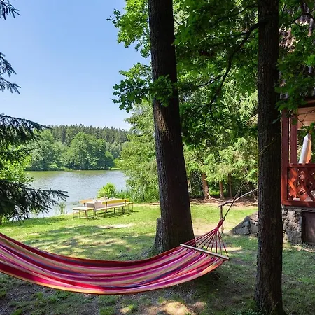 Forest, Lake, Fireflies, Campfire - What Else Tatil Evi Jindřichŭv Hradec